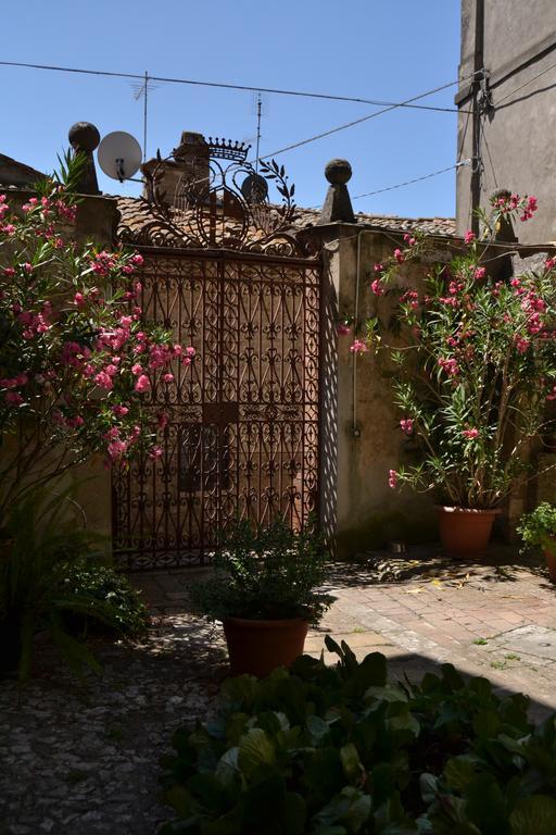 La Corte Di Alice Lugnano in Teverina Экстерьер фото
